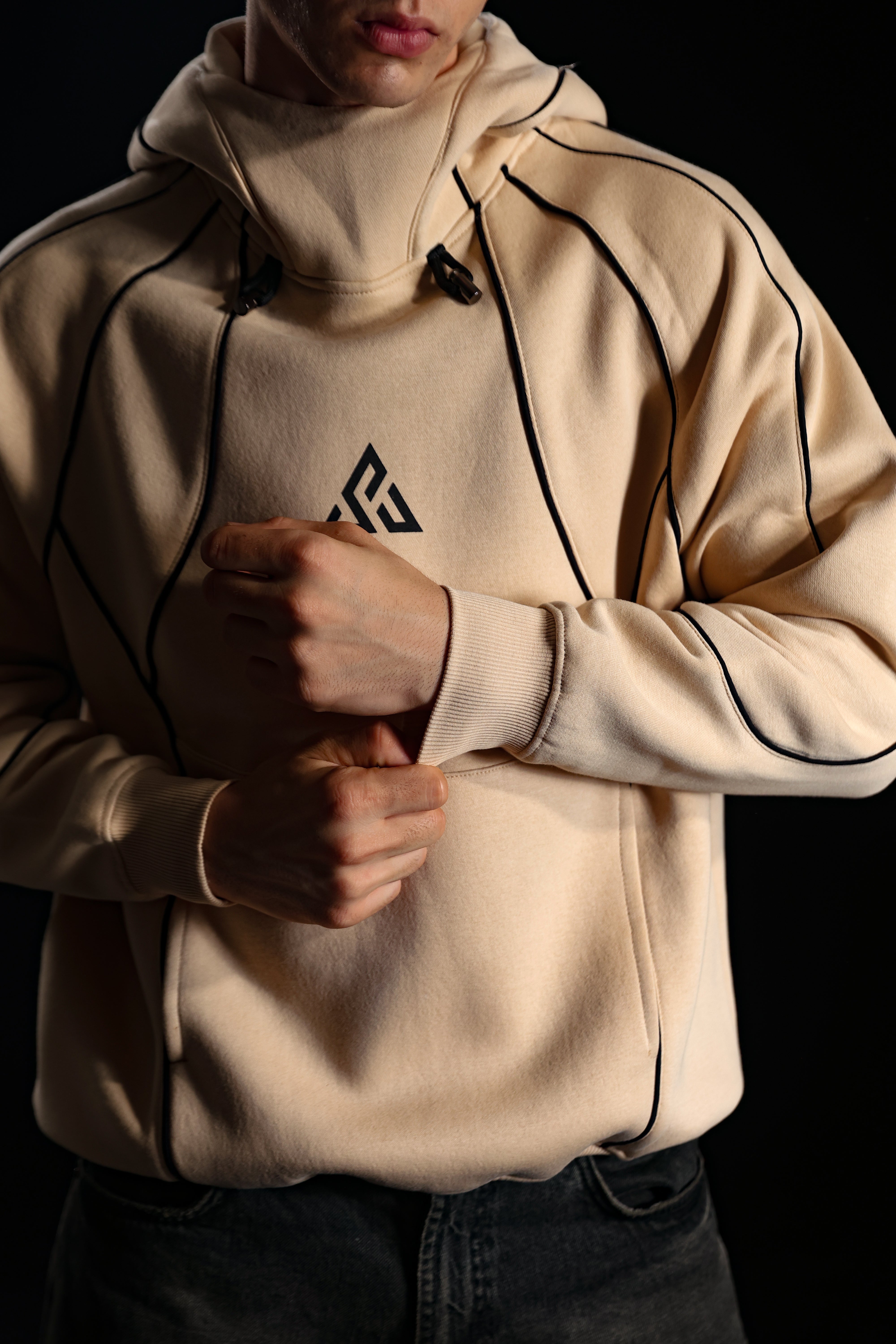 FUSION premium hoodie | Winter Collection | detail | THE SUNYA
